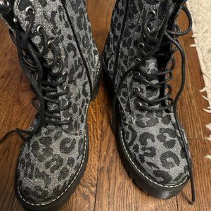Rocklyn Platform Combat Boot Mix No. 6 Rocklyn Platform Combat Boot 7.5
